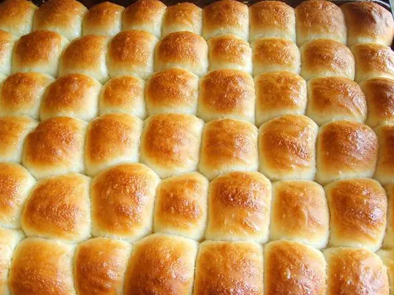 خبز الدينر رولز